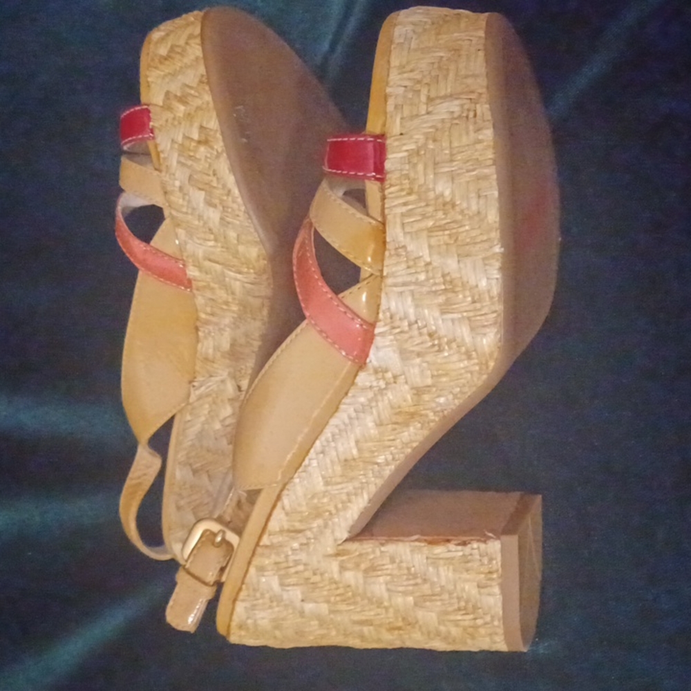 Prada Plataforms , very clean and exelent used condition - Picture 5 of 6